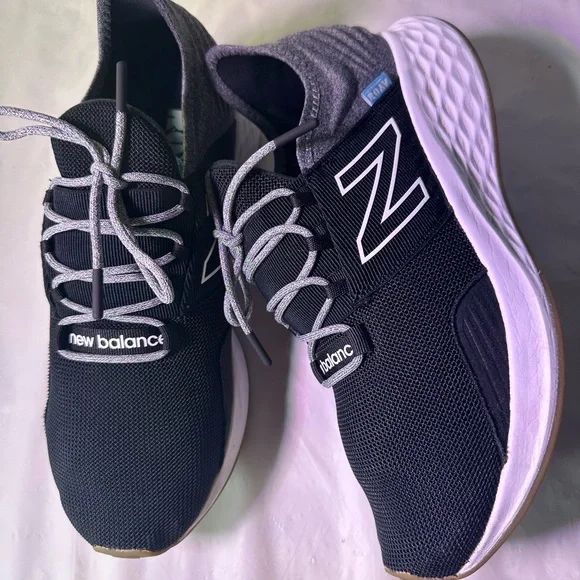 New Balance Black and Gray Athletic Shoes - Picture 8 of 11